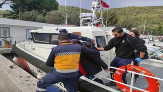 Balıkçı teknesinde rahatsızlanan vatandaşa tıbbi tahliye