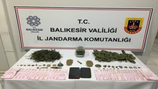 Balıkesirde 12 ilçede kaçakçılık operasyonu