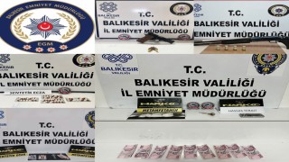 Balıkesirde ruhsatsız silahlar ve uyuşturucu ele geçirildi