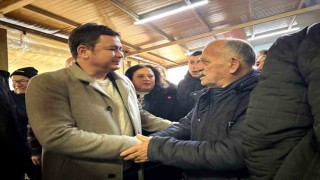Başkan Aydın mahalleleri adım adım geziyor