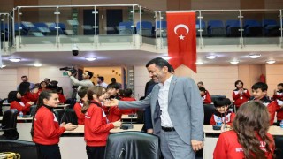 Başkan Çavuşoğlu madalya avcıları ile bir araya geldi