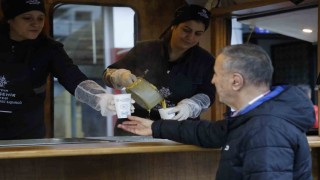 Başkan Çerçioğlu soğuk kış günlerinde esnaf ve vatandaşların yanında