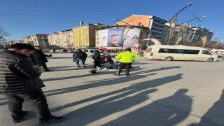 Başkan Kahveci kazada yaralanan kadına destek oldu