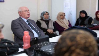 Başkan Kurt, Ayşe Tuba Arslan Halk Merkezinde kadınlarla buluştu