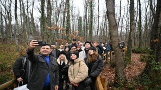 Başkan rehber oldu, bakan yardımcısı ve öğrencilere doğa ile tarihi anlattı