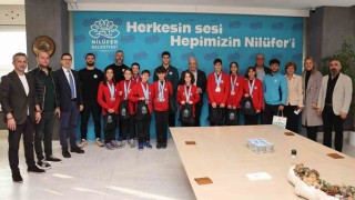 Başkan Şadi Özdemir başarılı sporcuları ağırladı