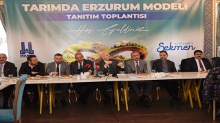 Başkan Sekmenin “Tarımda Erzurum Modeli” kitabı yoğun ilgi gördü