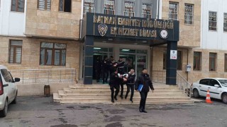 Batmanda 18 yaşındaki gencin cinayet şüphelileri adliyeye sevk edildi