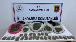Batmanda bir evden 6 kilo 300 gram uyuşturucu çıktı