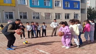 Batmanda ilkokul öğrencileri için spor etkinliği düzenlendi