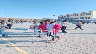 Batmanda öğretmen ve öğrenciler engelli bireylerin karşılaşabileceği zorluklara dikkat çekti