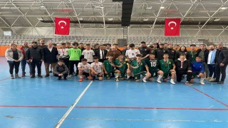 Bayburtta gençler futsal müsabakaları sona erdi