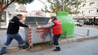Bayraklıda çöp konteynerleri yenileniyor
