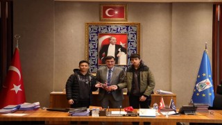 Belediye Başkanı Kahveciden genç dron sporcusuna destek