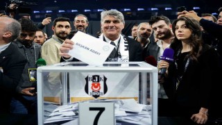 Beşiktaş Başkan Adayı Serdal Adalı oyunu kullandı