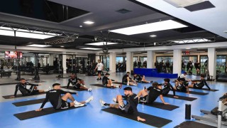 Beşiktaş salonda çalıştı