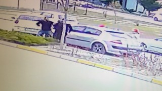 Bıçaklı alacak-verecek kavgası kamerada