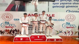 Bilecikli genç sporcular Çanakkalede büyük başarı elde etti