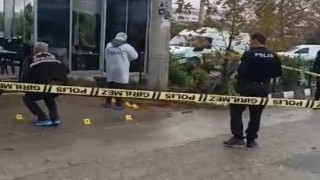 Boşanma aşamasındaki eşine sokak ortasında kurşun yağdırdı