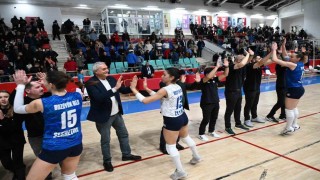 Bozüyük Belediyesi Eğitim ve Spor Kulübü Kadın Voleybol Takımına tebrik