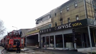 Bursada mobilya imalathanesinde yangın