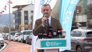 Büyükakından İmamoğluna: Öğrencimize de, emeklimize de yardım ediyoruz, 32 diş sırıtıp insanları ifşa etmiyoruz