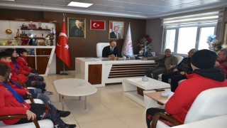 Çakmur short trackçıları ödüllendirdi
