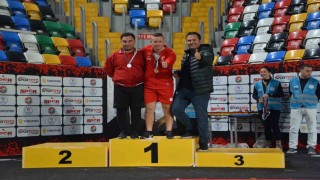 Canikli sporcu Ali Topaloğlu, madalyaları topladı