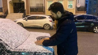 Çankırıda kar yağışı etkili oldu: Vatandaşlar soluğu dışarıda aldı