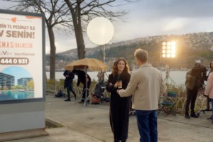 Cemre Baysel ve Onur Buldu, EKMAS Balıkesir Reklam Kampanyasında Buluştu