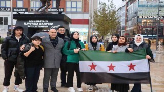 Çerkezköyde Suriyeliler Esad rejiminin devrilmesini kutladı