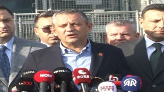 CHP Genel Başkanı Özel: Ahmet Özer için 50 gündür iddianame yazamıyorlar”