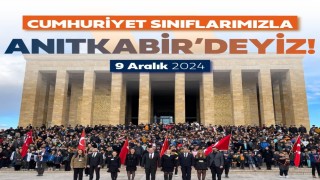 Cumhuriyet sınıfları Anıtkabiri ziyaret etti