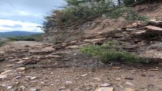 Davutlar Manastır yolu heyelan nedeniyle kapandı