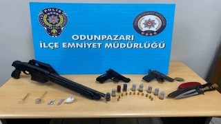 Denetim yapan polislere uzun namlulu tüfekle karşılık veren şahsın da aralarında bulunduğu 7 şüpheli yakalandı
