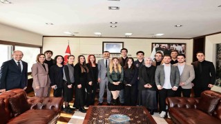 Denizli Büyükşehir Gençlik Meclisinden Başkan Çavuşoğluna ziyaret