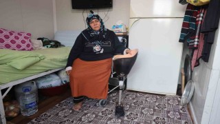 Depremde eşini, kızını ve bacağını kaybeden kadın, protez bacağının değişimi için görüştüğü firmadan olumsuz cevap aldı