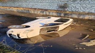 Dereye düşen otomobilde 1 kişi yaralandı