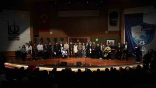 “Devamsız İşler” oyunu Keçiörende sahnelendi