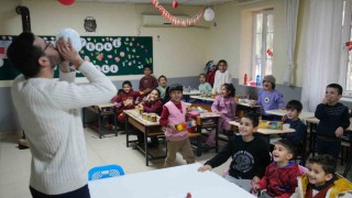 Dezavantajlı bireylere ve köy okulu öğrencilere yeni yıl hediyesi