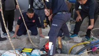 Dinamodaki arızayı gidermek için girdiği kuyuda mahsur kaldı