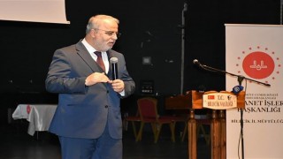 Diyanet İşleri Başkan Yardımcısı İşliyen, ‘Ailede Sorumluluk Bilinci konferansında konuştu