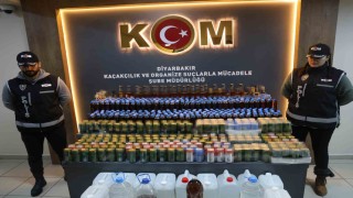 Diyarbakırda bin 300 şişe kaçak alkollü içecek ele geçirildi