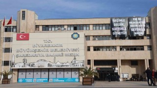 Diyarbakırda siyasi parti ve sendika temsilcilerinden DEM Partili belediyelere tepki