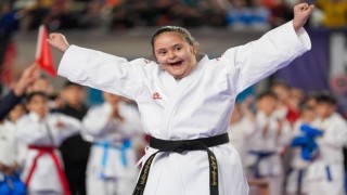 Down Sendromlu sporcu genç kız şampiyon oldu