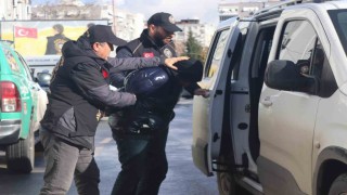 Duvarı kırıp 35 yıllık komşusunun eşyalarını çalmıştı, Alkolün etkisindeydim dedi