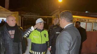 Düzce Valisi Aslan, uygulama noktadında vatandaşların yeni yılını kutladı
