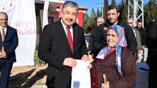 Düziçi’nde Depremzedelere 20 Köy Evi Teslim Edildi