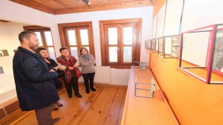 ‘Düzlemin İfadesi seramik sergisi Odunpazarında açıldı