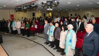 Eczacılık fakültesi öğrencileri beyaz önlükle mesleğe ilk adımlarını attılar